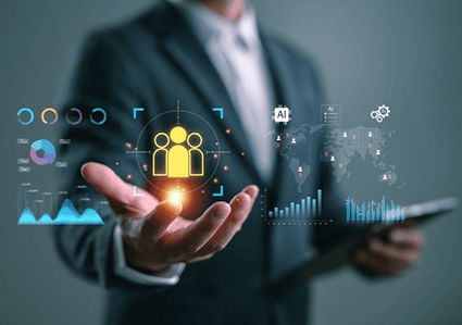 Empresario sosteniendo una interfaz holográfica con gráficos de datos y un icono flotante de gestión de clientes e IA